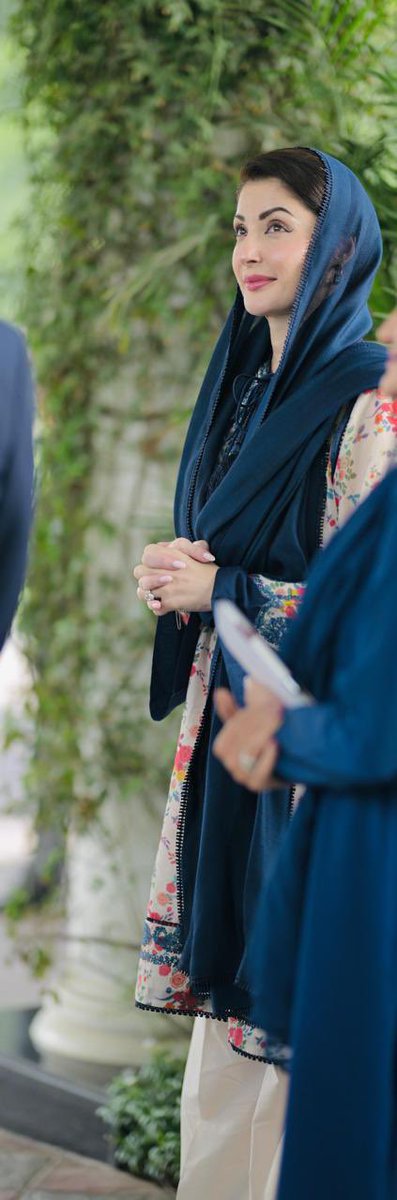 SaniaaAshiq's tweet image. Confident, compassionate, and globally connected. Chief Minister Punjab Maryam Nawaz representing a progressive, forward-looking Pakistan