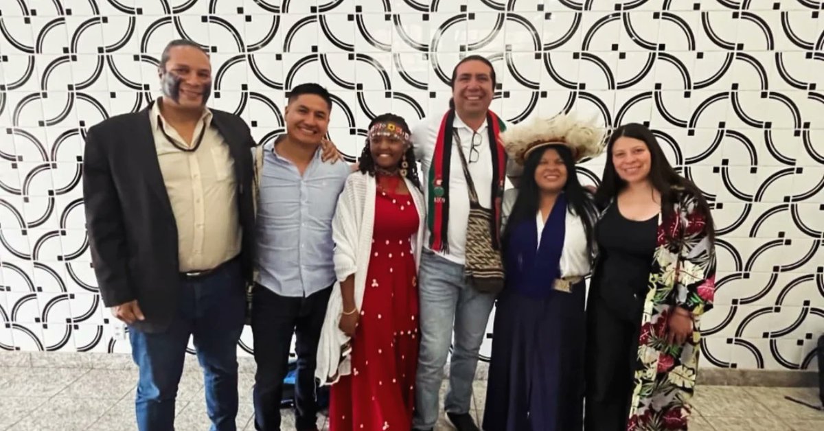 latindadd's tweet image. 📣Hoy participamos en los espacios de la sociedad civil en el marco de la Pre-COP en Brasilia, compartiendo experiencias con diversas organizaciones, especialistas y autoridades, como Sonia Guajajara, Ministra de Pueblos Indígenas de Brasil.
💬 Estos encuentros fortalecen el…