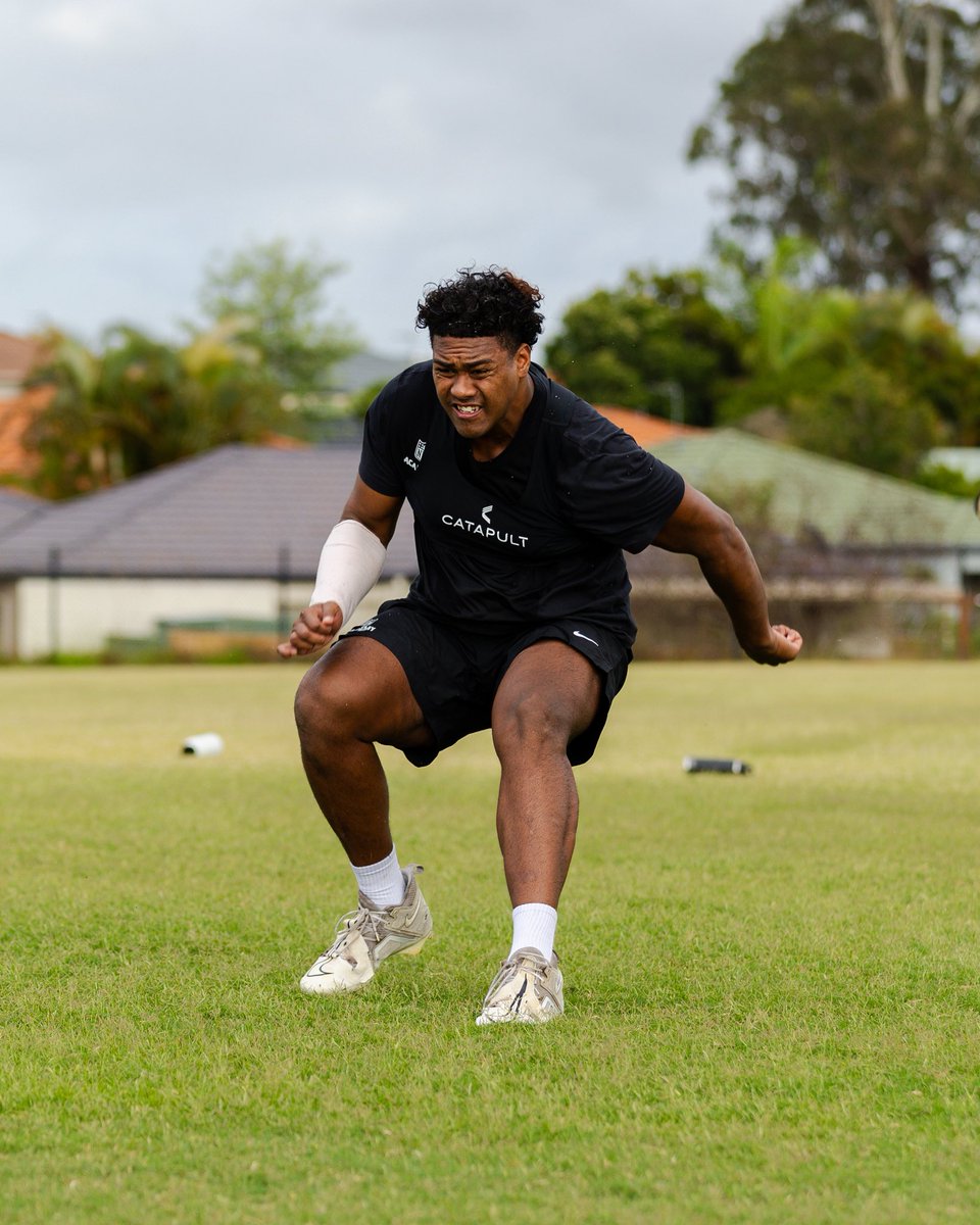 “Hard work builds the body. Discipline builds the mindset.  Growth builds the legacy.” 

“WE STAY GRINDING”🔥

#NFLACADEMY #OFFENSIVELINE #DEFENSIVELINE #HARDWORK #DISCIPLINE #GROWTHMINDSET