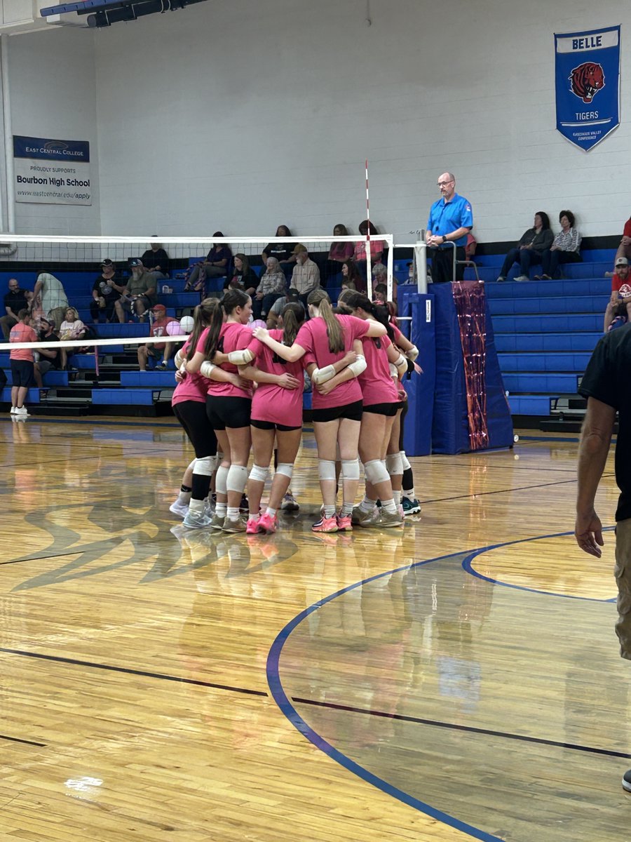 The Lady Cardinals get 2 wins at Bourbon. 

JV 
Set 1: 25-22 Win 
Set 2: 25-15 Win 

Varsity 
Set 1: 25-21 Win
Set 2: 25-16 Win
Set 3: 25-18 Win