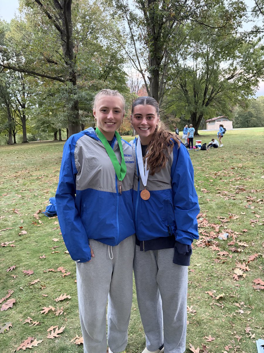 Congratulations to the Cedar Crest Girls XC team for placing 5th at the L-L League Championships! Kenzie Wamsher was 3rd. Ellie Schneider was 12th.