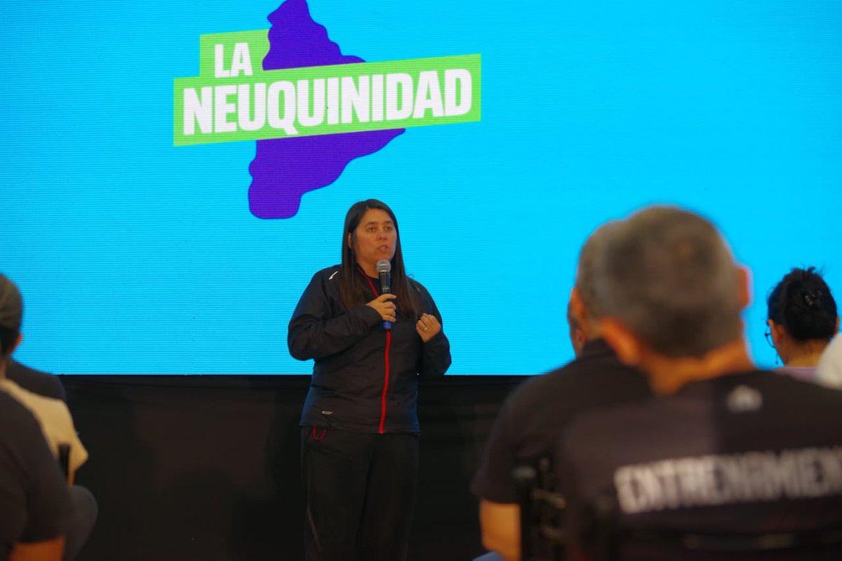 En Plottier compartimos un encuentro cargado de #Neuquinidad, donde reafirmamos el compromiso con el modelo de gobierno que seguimos construyendo.
Trabajamos cada día para mejorar la vida de los neuquinos, convencidos de que Neuquén necesita representantes que la amen y la