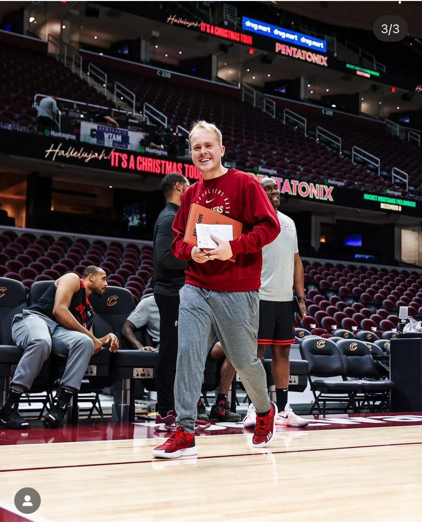 Cavs assistant/director of playoff development Alex Sarama will be leaving to become the head coach of WNBA Expansion franchise, the Portland Fire. 

Congrats Coach and good luck!