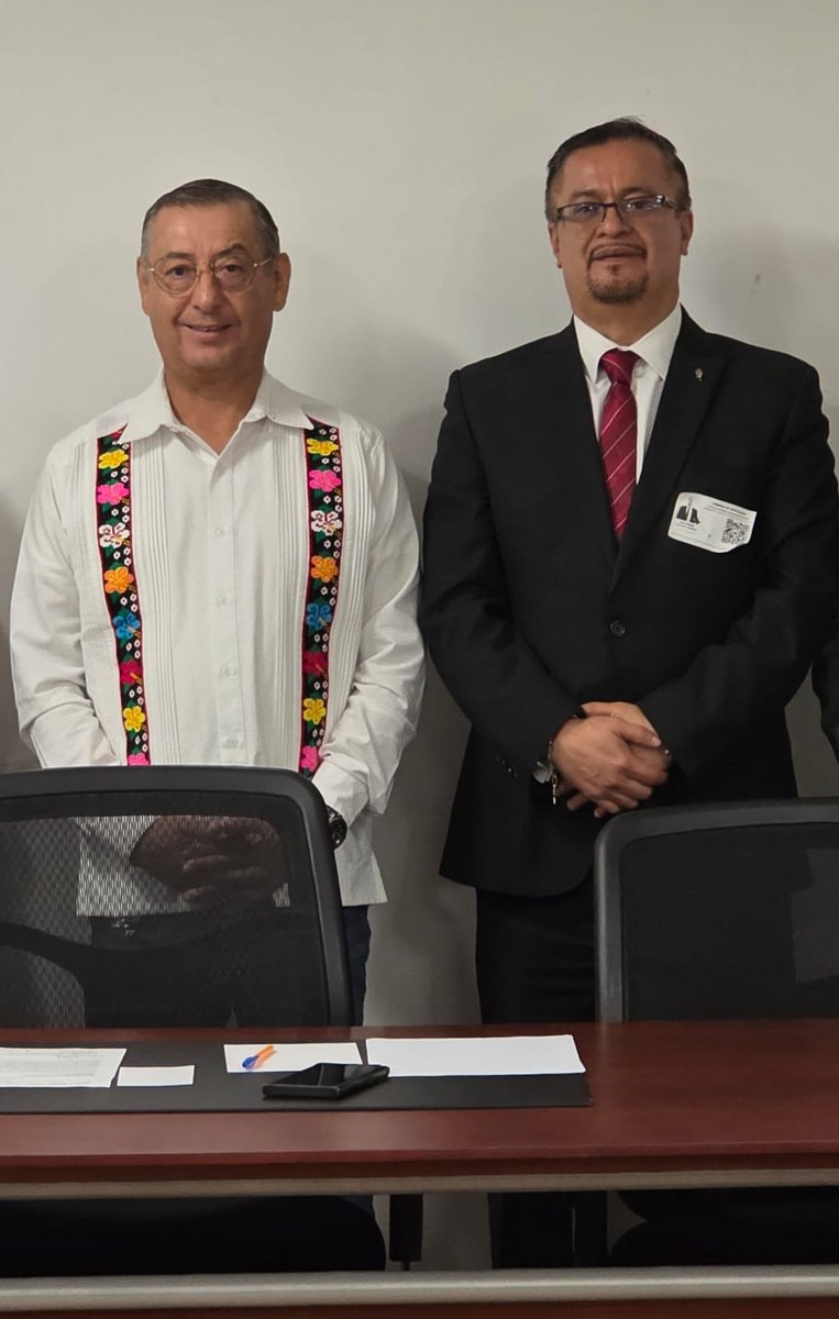Fue un gusto reunirme con el Dr. Pedro Mario Zenteno Santaella, Presidente de la Comisión de Salud en la Cámara de Diputados. Siempre ha sido un hombre cercano y abierto al dialogo, atento a la necesidad de la población y del sindicalismo. 

Buena tarde a todos.