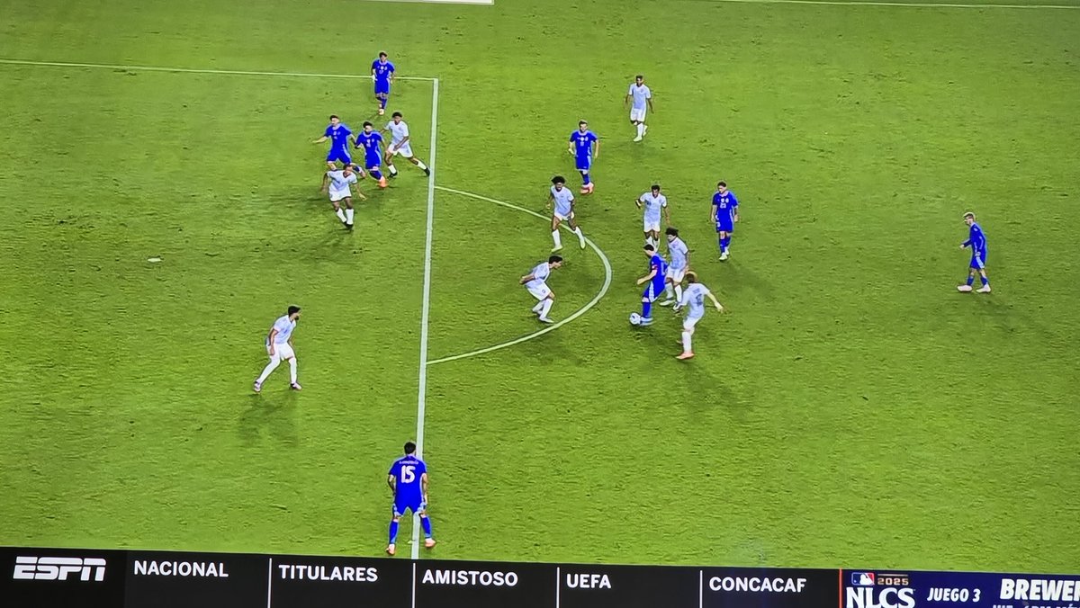 Crackbol10's tweet image. GOOOOOL DE MONTIEL CON ASISTENCIA DE MESSI 🤩