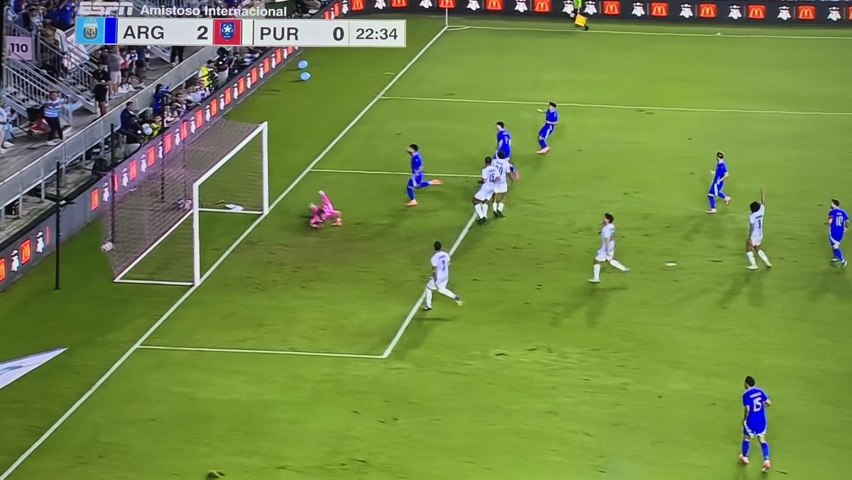 Crackbol10's tweet image. GOOOOOL DE MONTIEL CON ASISTENCIA DE MESSI 🤩