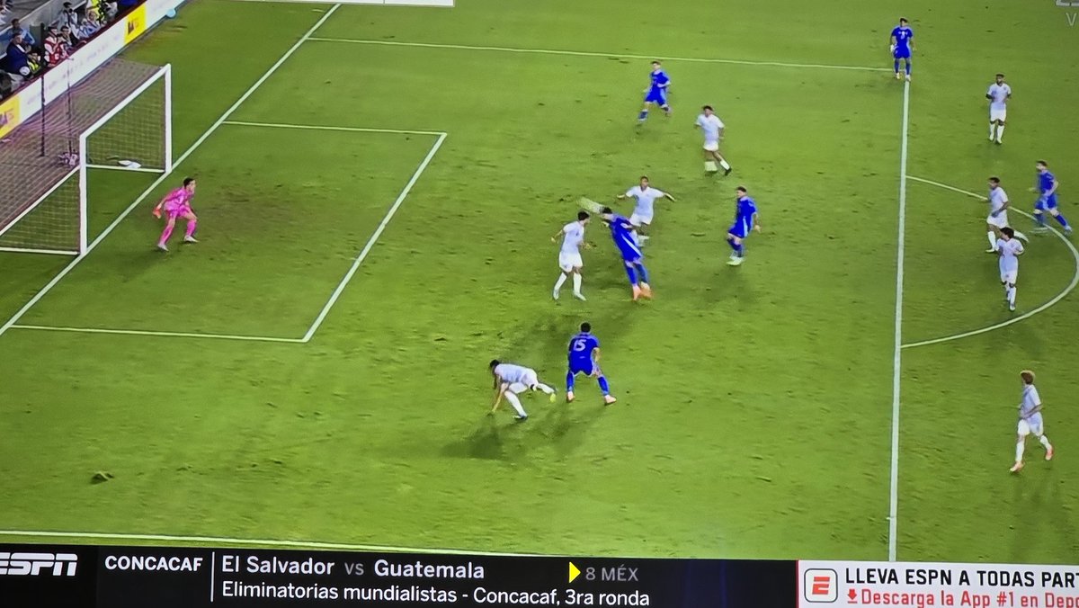 Crackbol10's tweet image. Otra opción generada por Messi