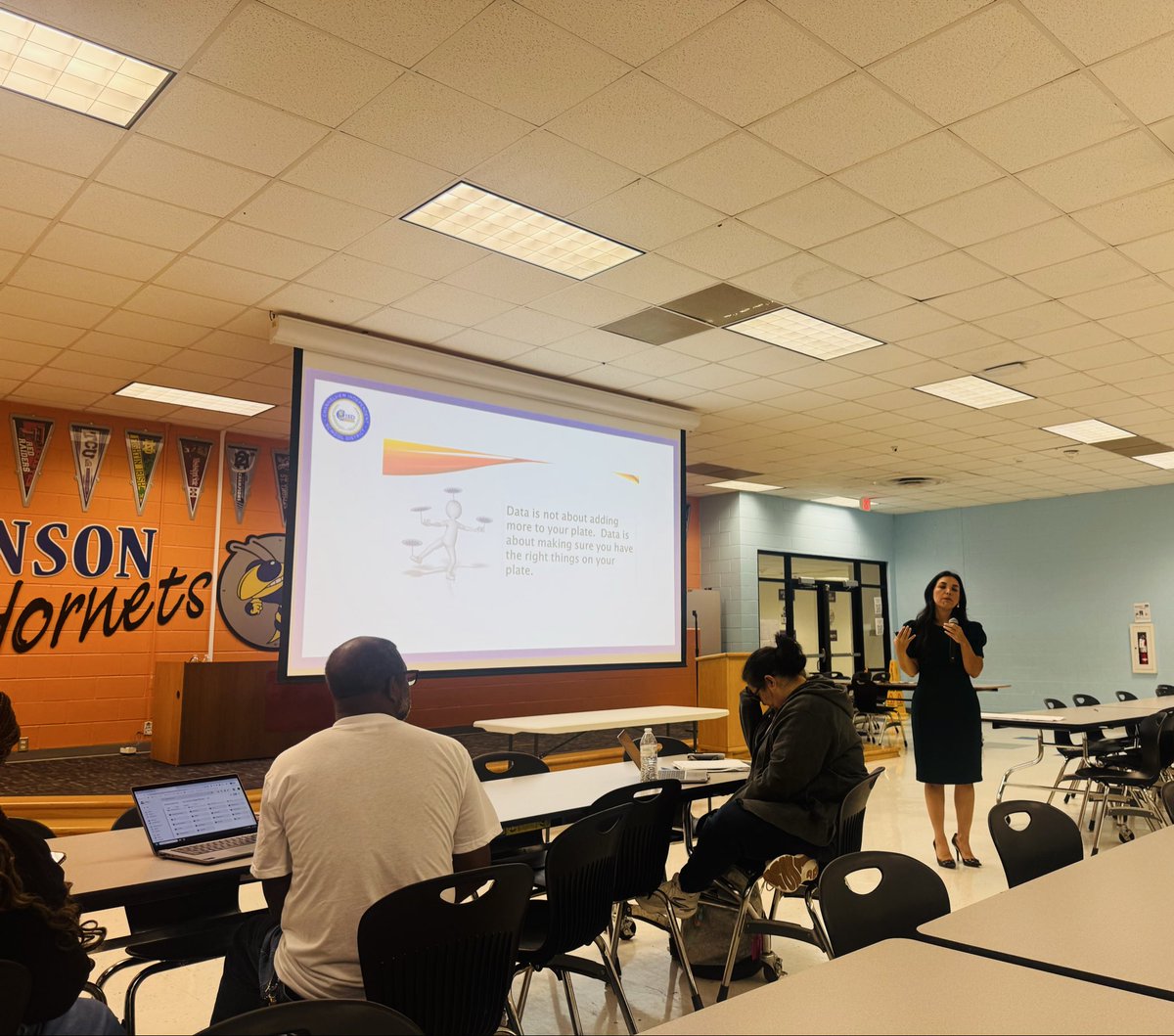 Our team diving deep into the data to drive student success! Thank you <a href="/MrsAlanis1/">Mrs. Alanis</a> <a href="/MikeHoustonAL/">Michael D. Houston, Ed.D.</a>