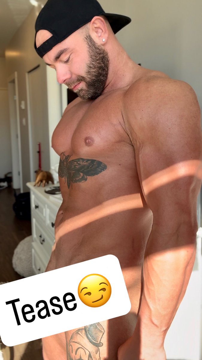 I need men to stop sending free unsolicited dick pics.
It’s brought down the value of dick.
I spent too much to have mine surgically lengthened, I can not be showing it for free

onlyfans.com/sweet_glutes
#dick #cock #men #fitmen
