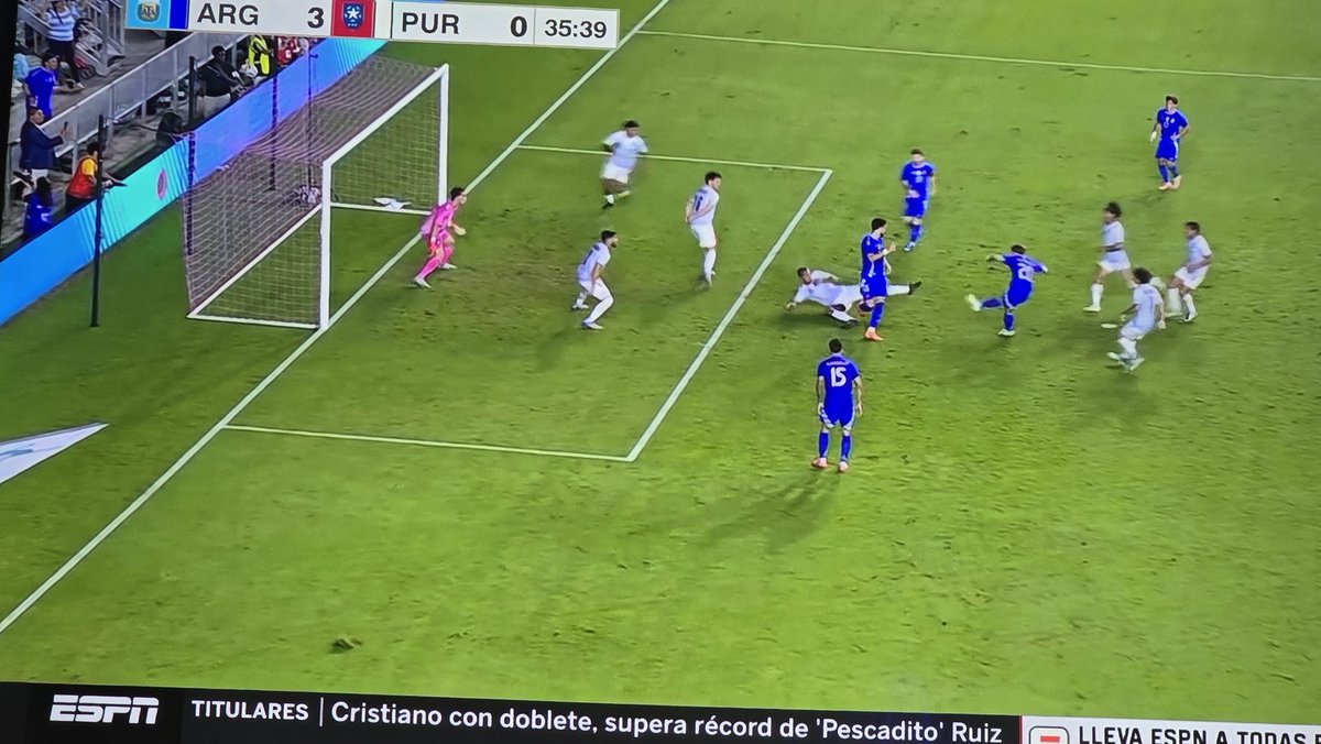Crackbol10's tweet image. GOOOOOL DE ARGENTINA PARA DOBLETE DE MAC ALLISTER Y OTRA VEZ JUGADA EMPEZADA POR MESSI