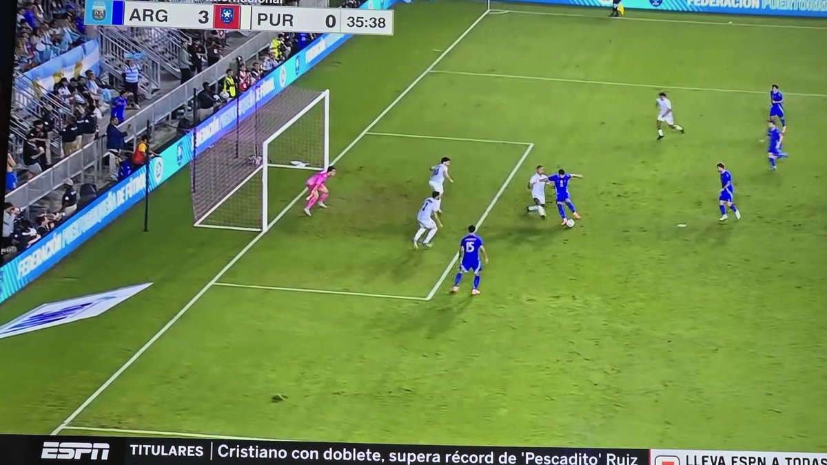 Crackbol10's tweet image. GOOOOOL DE ARGENTINA PARA DOBLETE DE MAC ALLISTER Y OTRA VEZ JUGADA EMPEZADA POR MESSI