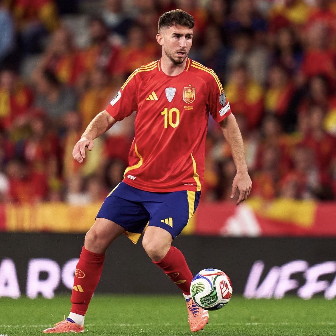 ラポルテがスペイン代表で10番を着用