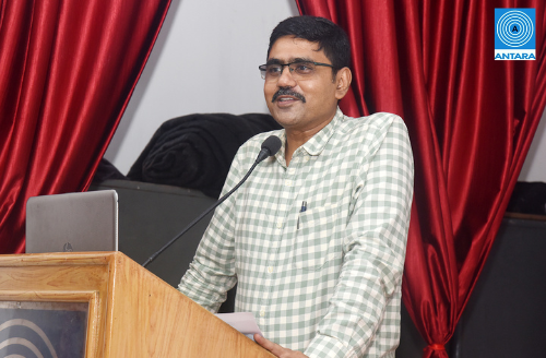 AntaraGlobal's tweet photo. 🌼 As part of #WorldMentalHealthWeek, Antara hosted a seminar on “Building Community-Based Mental Health – First Response in Emergencies” led by Dr. Prasanta Kumar Roy from IOP, Kolkata. A powerful step toward stronger community care! 💙 #Antara #MentalHealthMatters https://t.co/5waV9S72mE