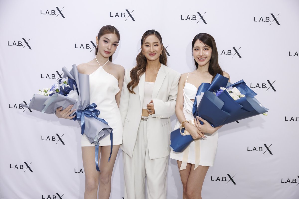 otpc_story's tweet image. ‘พิม–พิมประภา’ สวยฟาดทุกองศา นั่งแท่น Face of LABX ต่อเนื่องปีที่2 ฉลองเปิดสาขาฟิวเจอร์พาร์ค รังสิต ใหญ่กว่าเดิม

#pimprapa
#LABXClinic

อ่านข่าวเพิ่มเติมได้ที่ web.facebook.com/OneTruthPressC…