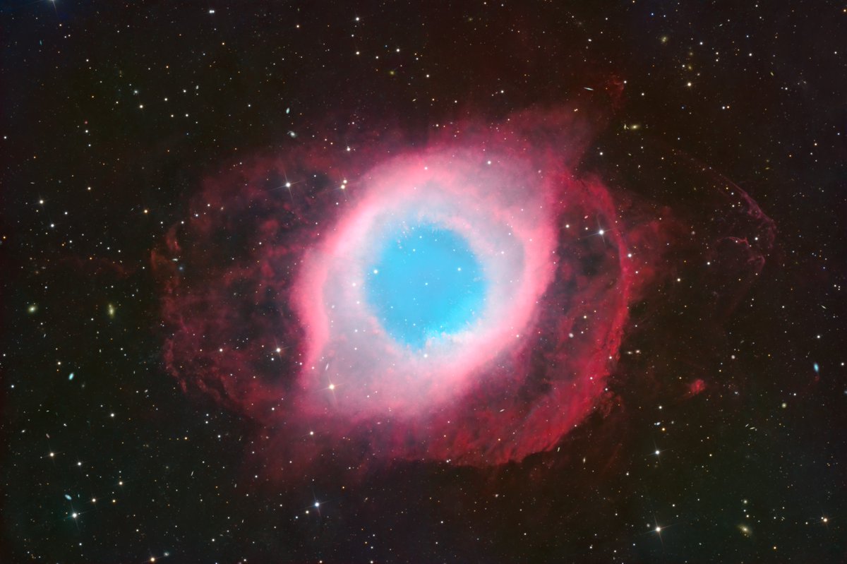BenSKlerk1's tweet photo. The #Helix nebula is a large planetary nebula located in the constellation #Aquarius. The object is one of the closest to the Earth at only 650 light years away and spanning 2.5 light years. I managed to pick up the very faint outer shell produced.
#Planewave CDK 14
GM3000
37hrs https://t.co/LvJm3t0DYt