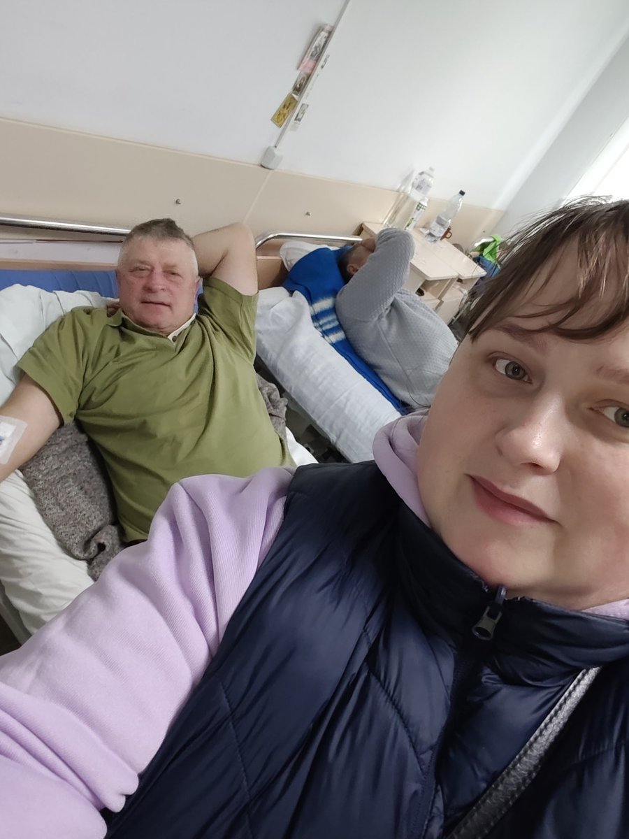 nata_ukraine33's tweet image. #Fellas 💙💛 Today my dad completes his 6th round of chemotherapy and will finally return home 🏠💪
Despite all the pain, fear, and exhaustion — he keeps smiling and fighting 🙏💚
Ahead of us is an important check-up in Kyiv, and we still have many hard days to go… But I…