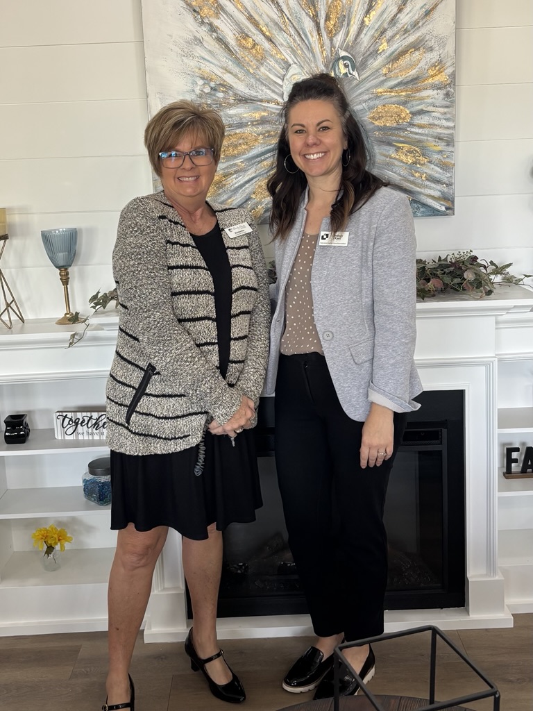 NHCA Director of Membership Lindsay Kant visited Bailey Pointe Plattsmouth Assisted Living for a visit and tour. Thank you to Executive Director Kimberlie Cundall for your hospitality! 💙

#nhcaroadtrip 🚗