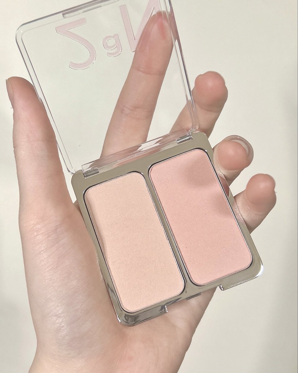 가을에 쓸 블러셔 찾다가 구매한
투에이엔 누드헤이즈 ౨ৎ ⋆｡˚