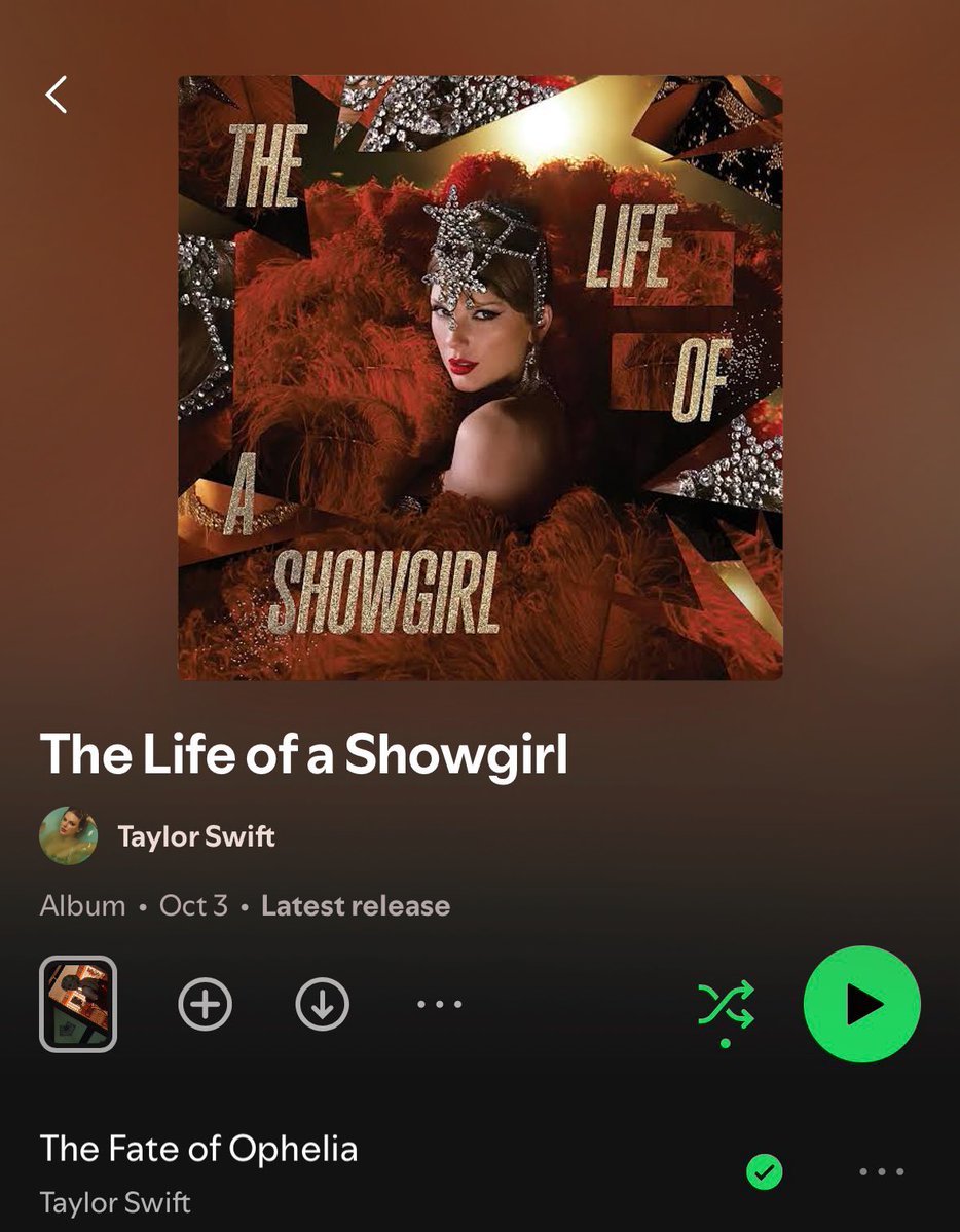 ttheprophecy's tweet image. 🚨| Taylor Swift has added a special new exclusive album cover for "The Life of a Showgirl" on Spotify and Apple Music only!
You have to stream the entire album front to back to unlock it! ⬇️🎪❤️🔥