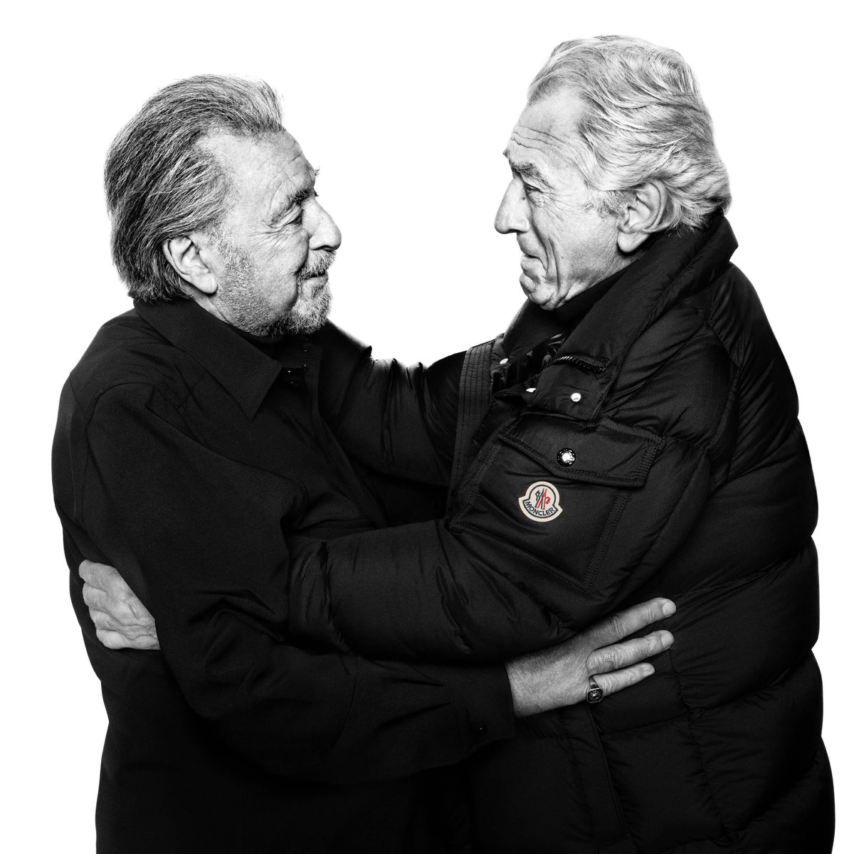 GQJAPAN's tweet image. アル・パチーノとロバート・デ・ニーロが、モンクレール（Moncler）の新キャンペーン「Warmer Together」に登場。偉大な友人であり映画界のレジェンドの二人の共演が実現した。

#アルパチーノ #ロバートデニーロ #AlPacino #RobertDeNiro #モンクレール #WarmerTogether #Moncler @Moncler