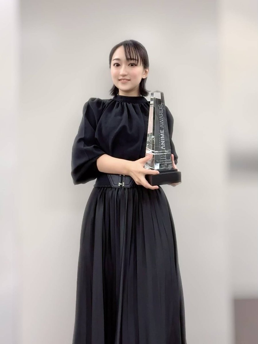 #悠木碧

【クランチロール・アニメアワード2025】
crunchyroll.com/ja/animeawards…

「薬屋のひとりごと」猫猫役で
悠木碧が最優秀声優賞を受賞いたしました。

やっとトロフィー届きました!!

#薬屋のひとりごと