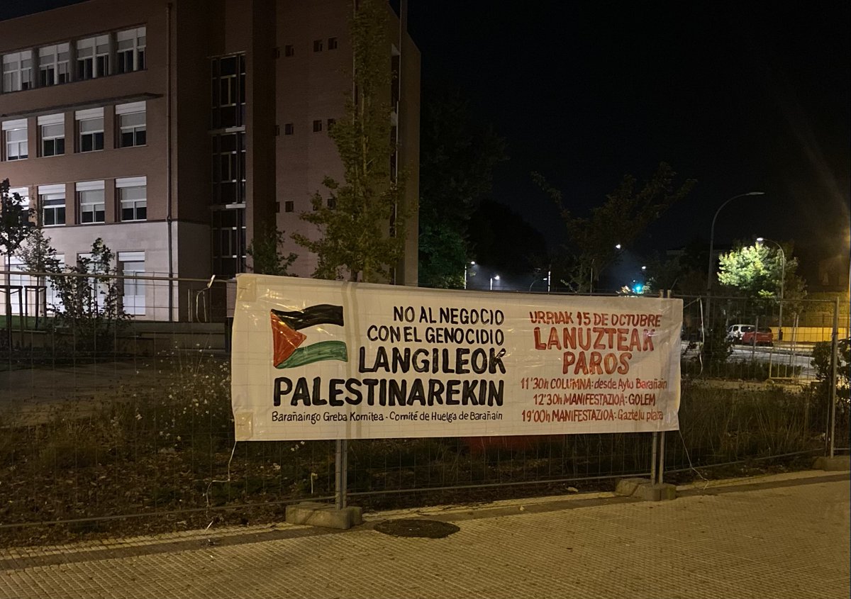 AhotsaInfo's tweet image. 🇵🇸 #U15LangileokPalestinarekin #PalestinaAskatu 🇵🇸 
Barañainen greba eta lanuzte orokorrerako deiak non nahi
Herriko zutabea 11.30etan abiatuko da Udaletxetik