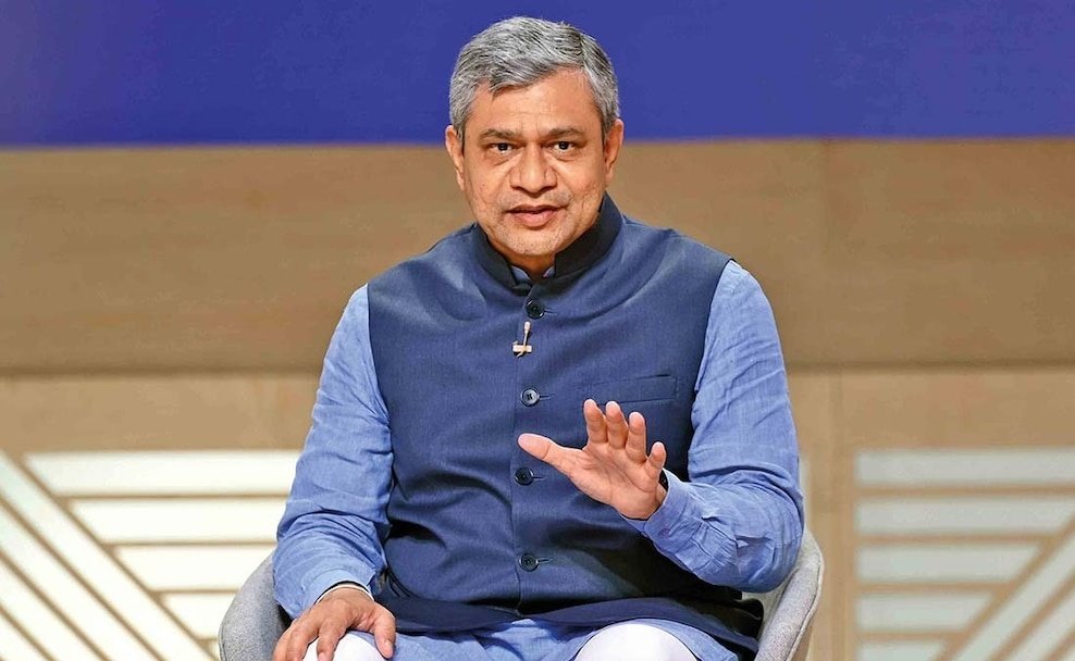 gemsofbabus_'s tweet image. 🚨 Singapore is Choked, Make Andaman the Next “Global Internet Hub”: Ashwini Vaishnaw to Google.