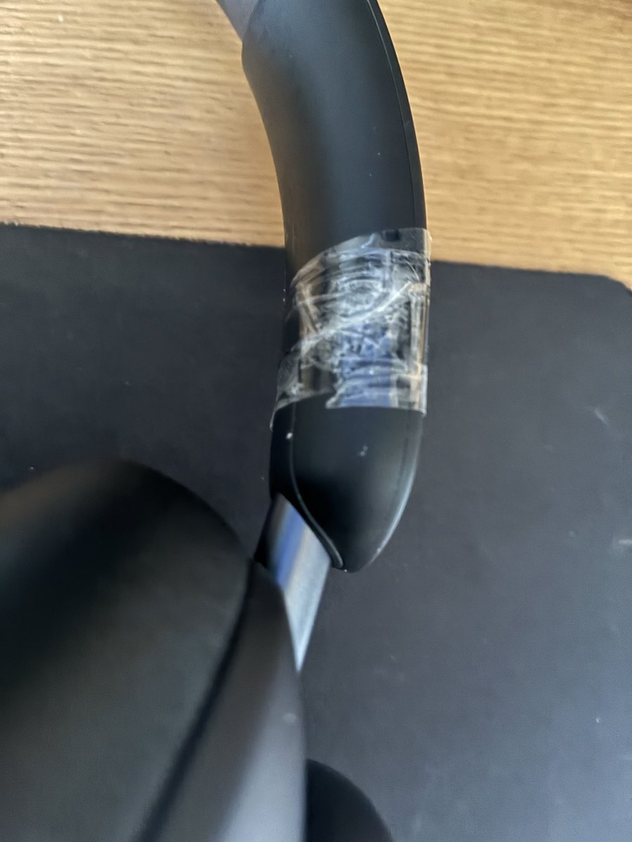 僕の頭がデカすぎたのかな、、。
なんでこうもすぐものを壊すんだろ。
(中途半端に。)