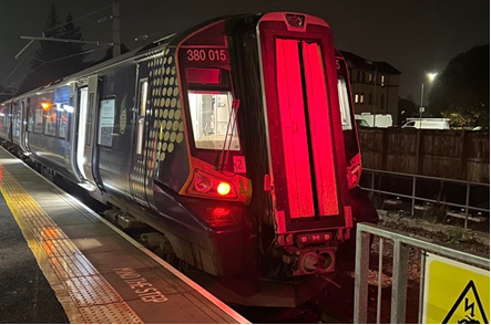ScotRail's tweet photo. ⚡ Our first ever electric #Class380 and #Class385 trains arrived into East Kilbride as the final stages of testing get underway.

This major investment will provide more capacity for our customers with longer, quieter &amp; greener trains introduced in December. 🚆

@NetworkRailSCOT https://t.co/6xy65geCpa