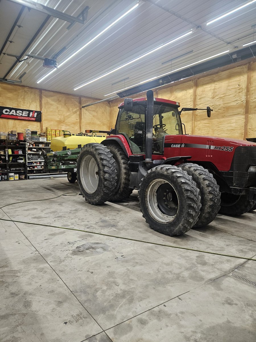 Instead of getting started seed covers tonight, I'm pulling the rear tires to get to a hydraulic leak.