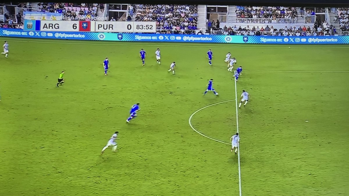 Crackbol10's tweet image. Gol de Lautaro con otra asistencia de Messi ✅️🅰️🅰️