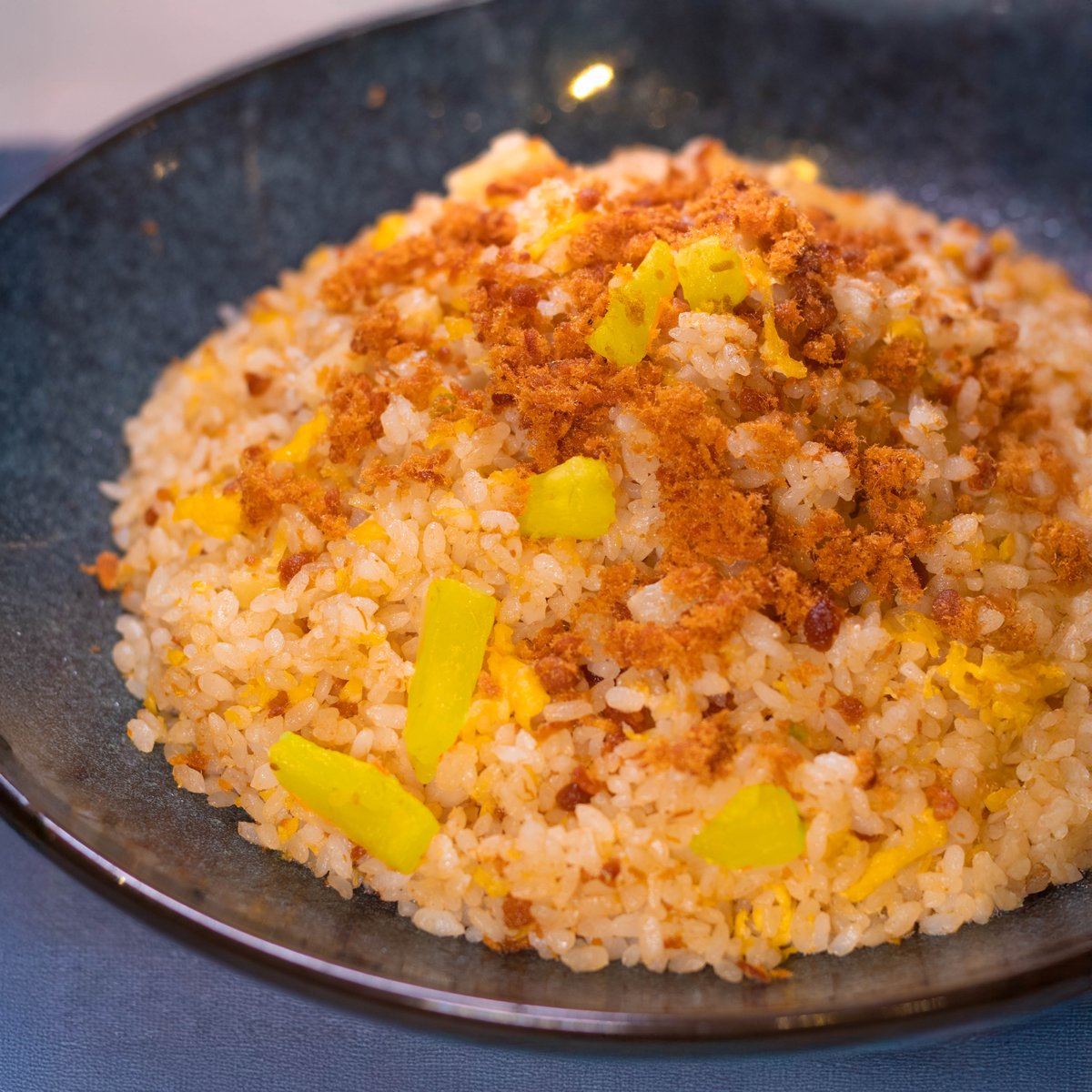 tienmas's tweet photo. Golden rice, juicy pineapple, and a soft crown of pork floss. This Pineapple Fried Rice brings fresh, balanced flavors, a touch of sweetness, and a graceful savory finish.

#TienMas #PineappleFriedRice #PorkFloss #TaiwaneseFriedRice https://t.co/PQpSdSE0Iu