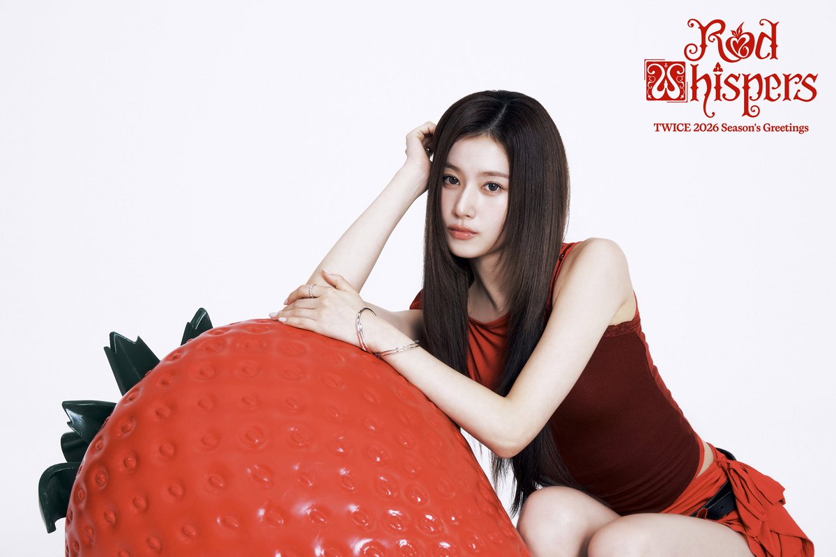 JYPETWICE's tweet image. TWICE 2026 Season’s Greetings
[RED WHISPERS]
TEASER IMAGE
 
#사나 #SANA
 
💌PRE-ORDER
25.10.23 THU 11:00 - 11.02 SUN 23:59 (KST)
 
#TWICE #트와이스
#TWICE_RED_WHISPERS
#2026SEASONSGREETINGS