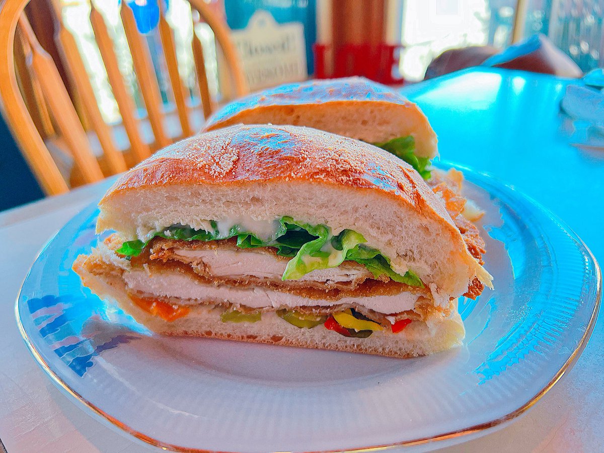 GastroWorldBlog's tweet image. When the weather gets cold you need a bowl of #goulash from Bread &amp;amp; Butter ▶️ gastroworld.ca/2024/04/bread-…