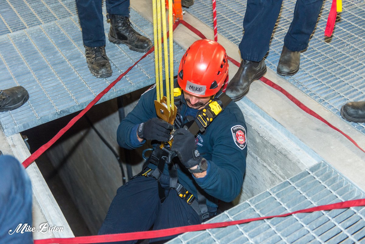 Penticton Fire Photographer - Mike Biden tweet media