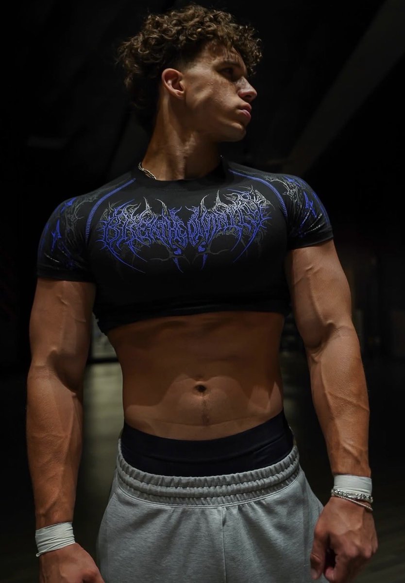 cashgodjj's tweet image. RT GAME 

2-1-1 ( 1 com )

4 min

3 rounds with my good boy, he’s addicted to me 🤑 let’s leave him broke