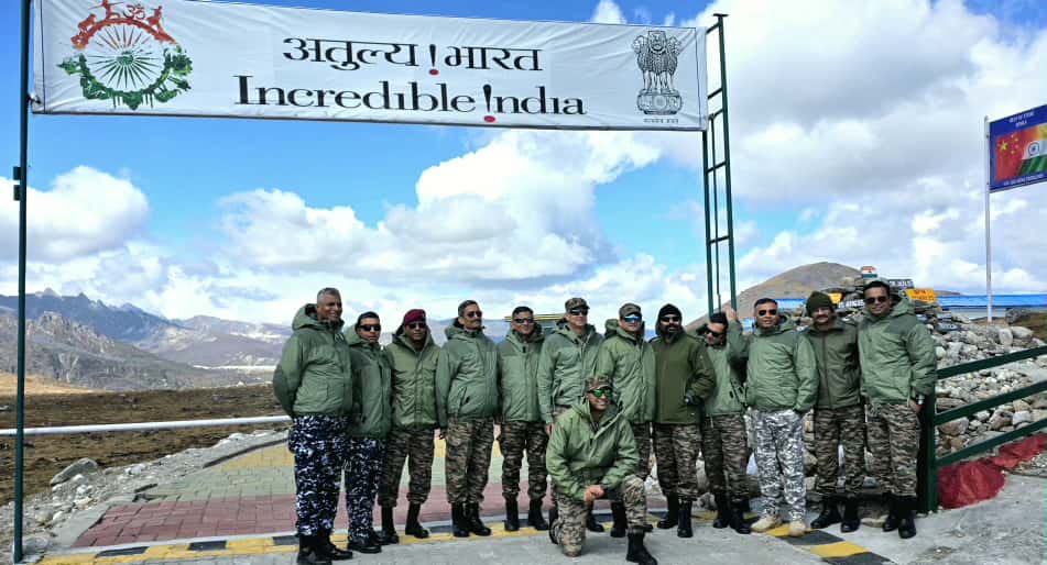 ia_awc's tweet image. Participants of HCC #AWC visited forward areas in Arunachal Pradesh. Interacted with Formation Commanders to deepen understanding of operational dynamics along Northern Front @adgpi ⁦@artrac_ia⁩