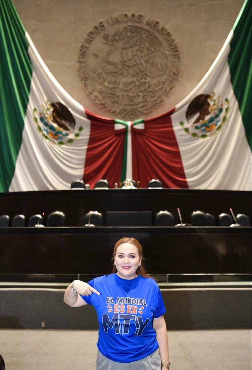 AnniaGomezNL's tweet photo. Desde la Cámara de Diputados celebramos; el Mundial es en mi casa, el Mundial es en Monterrey.
Felicidades Alcalde @AdrianDeLaGarza por la presentación de este momento que los regios vivimos con gran pasión.
#MundialEnMiCasa #OrgulloRegio #Mundial2026 #Monterrey ⚽️💙 https://t.co/cEo7bglkFx