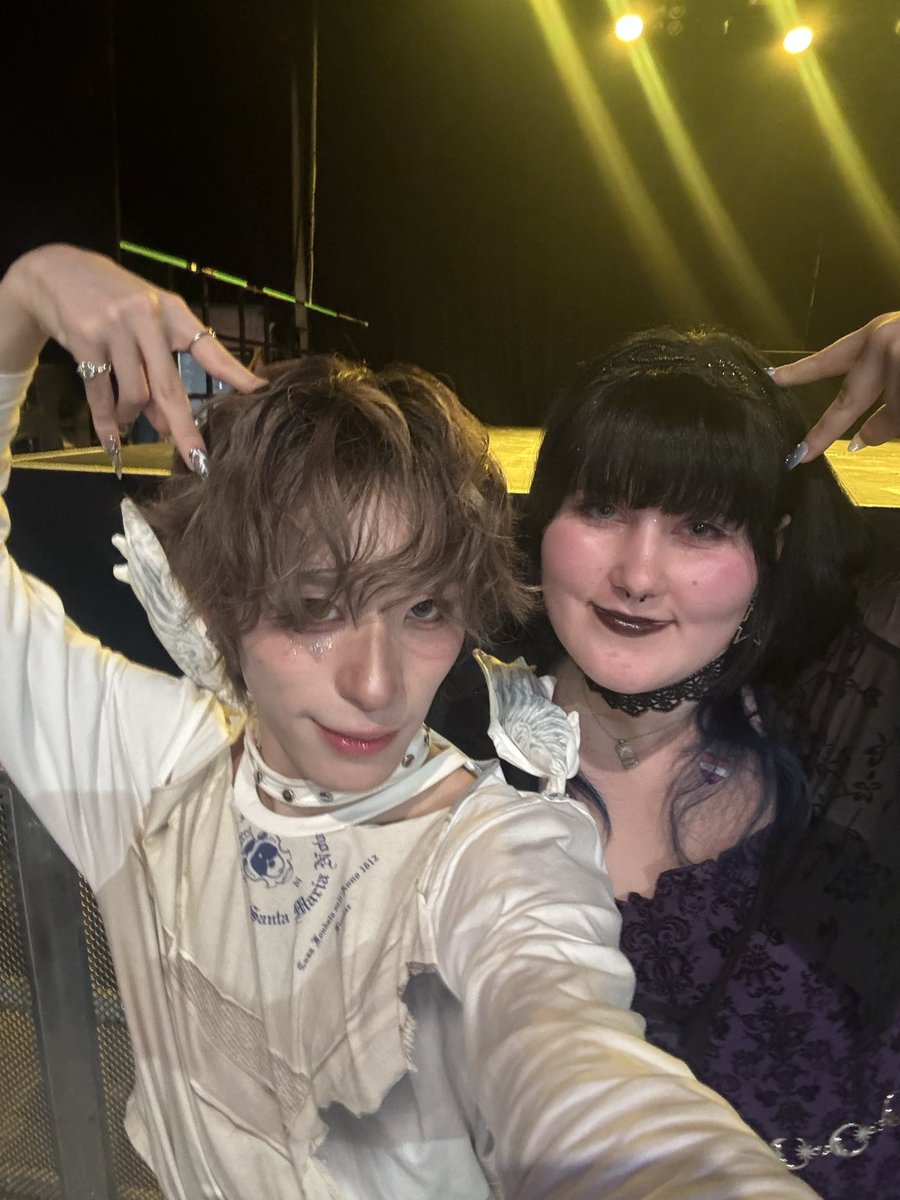 glittersannie's tweet photo. who could've thought that they would mean so much to me
thank you and let's meet again ❤️‍🩹

💛🩷💙❤️

#XLOV #haru #rui #hyun #wumuti #xlovincologne #gay. https://t.co/6YLKgfITvV