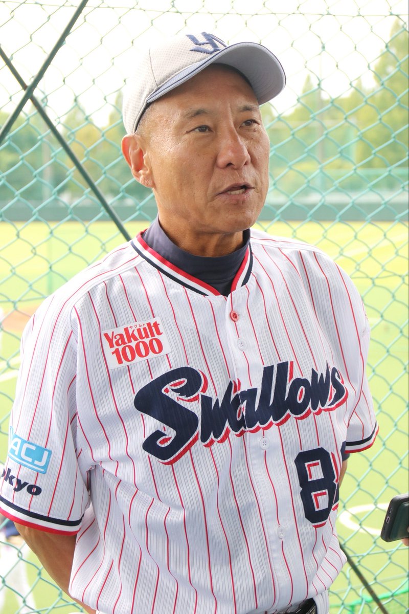 ヤクルトスワローズ公式スタジャン ナイロンジャケット DESCENTE製