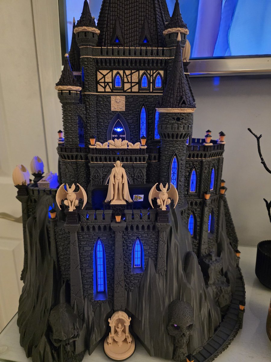 HomelesWaffle tweet media