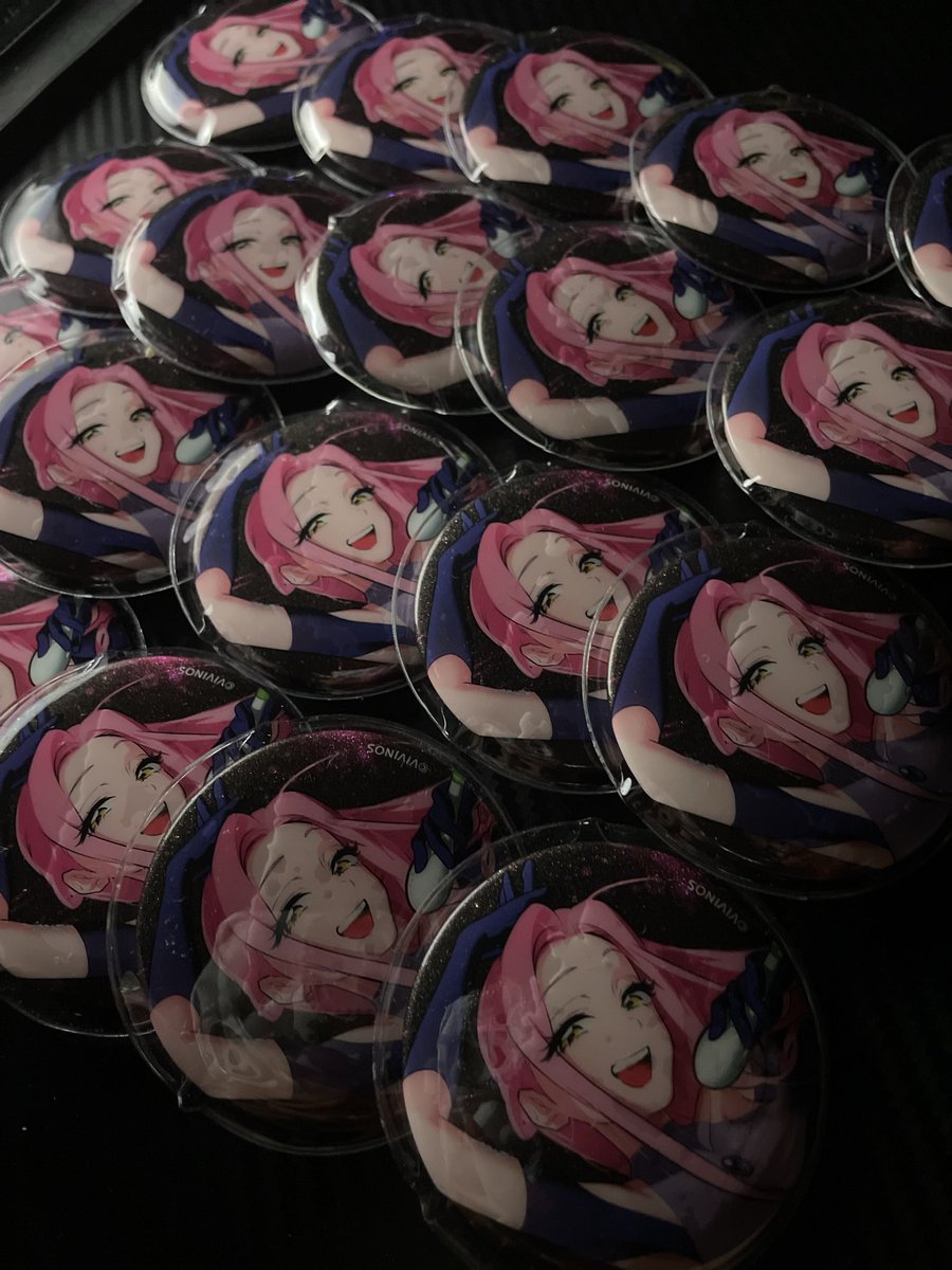 hinabns's tweet photo. wts lfb ph 🇵🇭 alien stage alnst merch

[Animate Top 6 Fair] 

MIZI Can Badges (available in 2 sets; 20 pcs = 1 set)
4,000php per set + lsf

- no issues and just stored indoors
- with free protectors

dm/reply to claim
strictly no cancellation https://t.co/vPSPu1ES6h