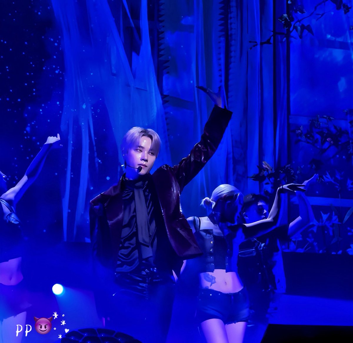 WwWwinter1124's tweet photo. 2025.10.11   iKON JAY
【Asia Tour in Kuala Lumpur】

Photo Collection 2.0

조명보다 네가 더 빛났어✨

#JINHWAN  #IKON #ジナン #김진환 
 #JAY #아이콘 https://t.co/6Edzb7U8o2