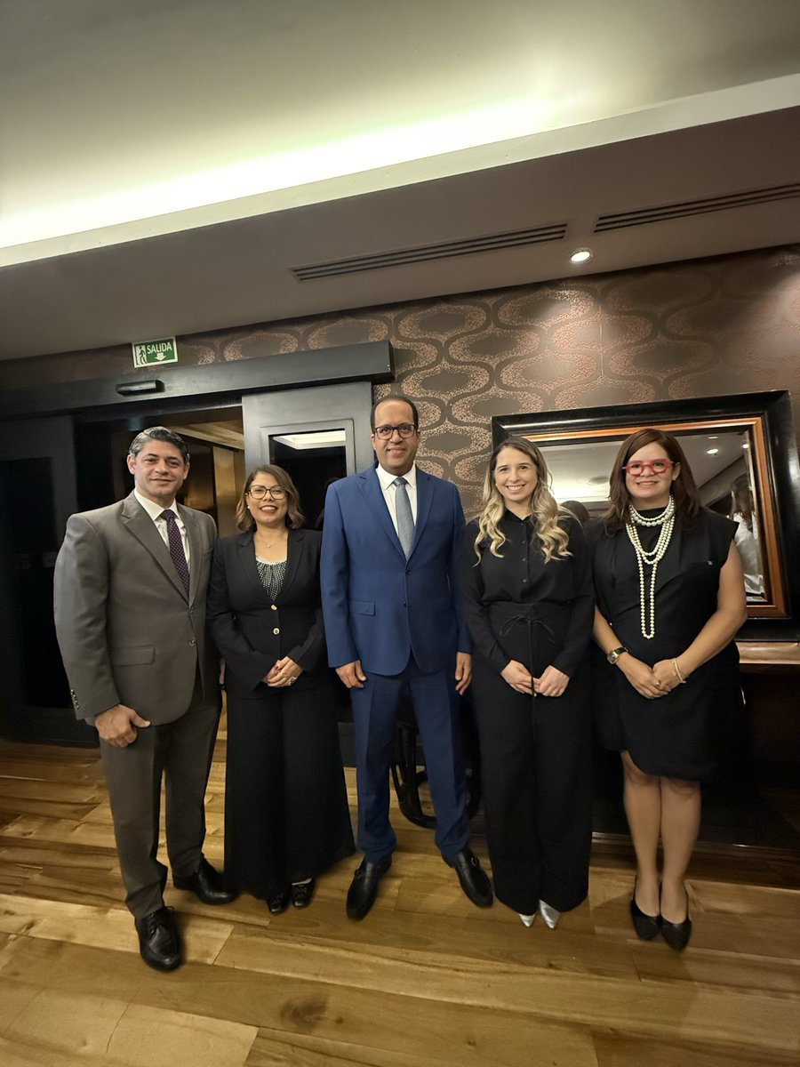 La Asociación Henri Capitant – Capítulo Dominicano presentó en la República Dominicana el libro Droit de la République Dominicaine, publicado por la editora francesa LGDJ. 

Una obra colectiva que proyecta el Derecho dominicano en el ámbito comparado.