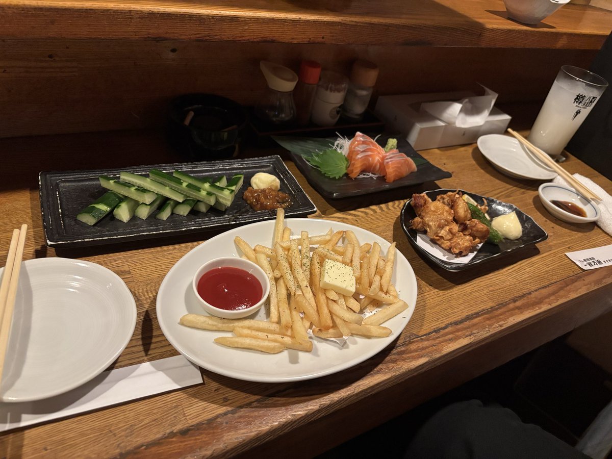 QrKca's tweet photo. 誰だって闇の1つや2つくらい抱えてる https://t.co/Gqnu01LToe