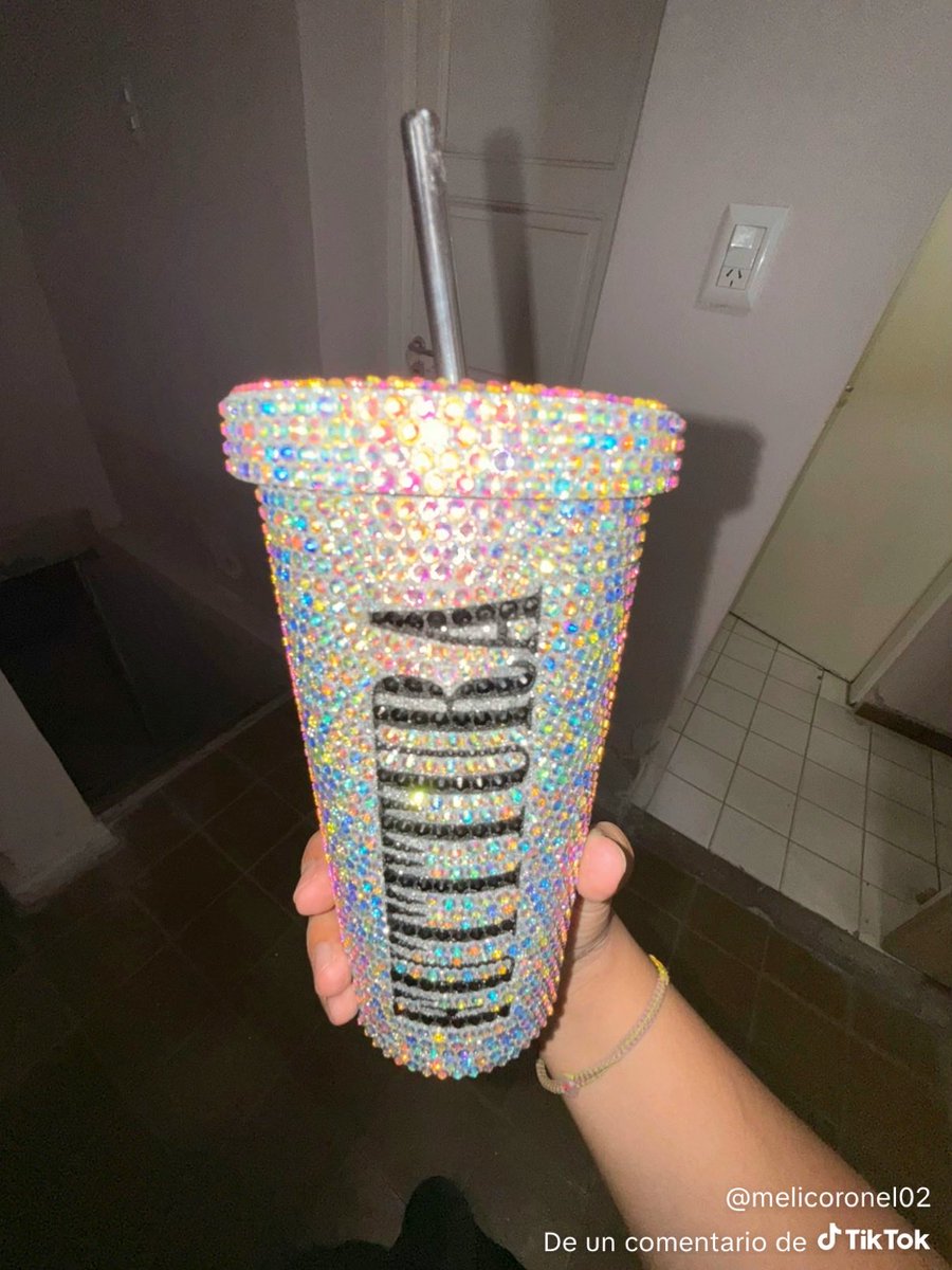 las chicas no vamos a cargar nafta a ypf vamos a buscar ESTO: