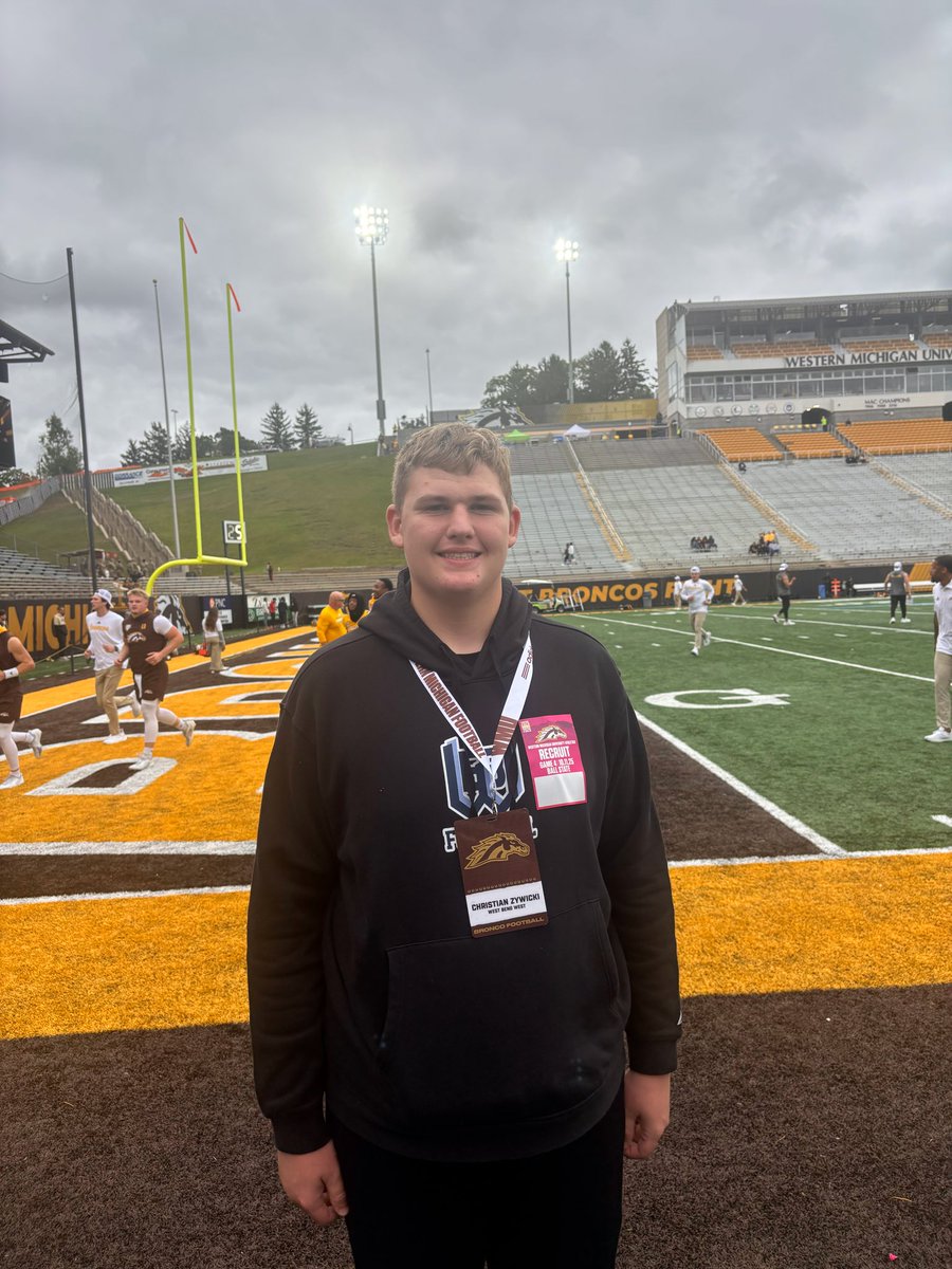 Thank you <a href="/WMU_Football/">Western Michigan Football</a>. I had a great time at the game!

<a href="/OrryHellenbrand/">Orry Hellenbrand</a> <a href="/Robert_Lamastra/">Robert Lamastra</a> 
<a href="/pawlakjoe/">Joe Pawlak</a> <a href="/CamAllenFB/">Cam Allen</a> 
<a href="/KyleSteuck58/">Kyle Steuck</a> <a href="/WBW_Football/">West Bend West Football</a> 
<a href="/ripplinger_t/">Taylor Ripplinger</a> <a href="/PrepRedzoneWI/">Prep Redzone Wisconsin</a>