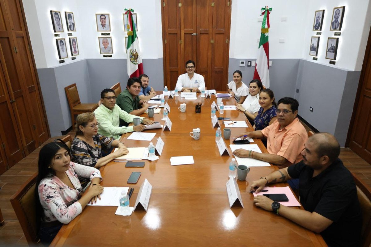 cobras_santiago's tweet image. #Entérate #Progreso inicia regularización en mercados y afina detalles del Carnaval @erikrihaniglez wp.me/p6Zyu6-1CUf
