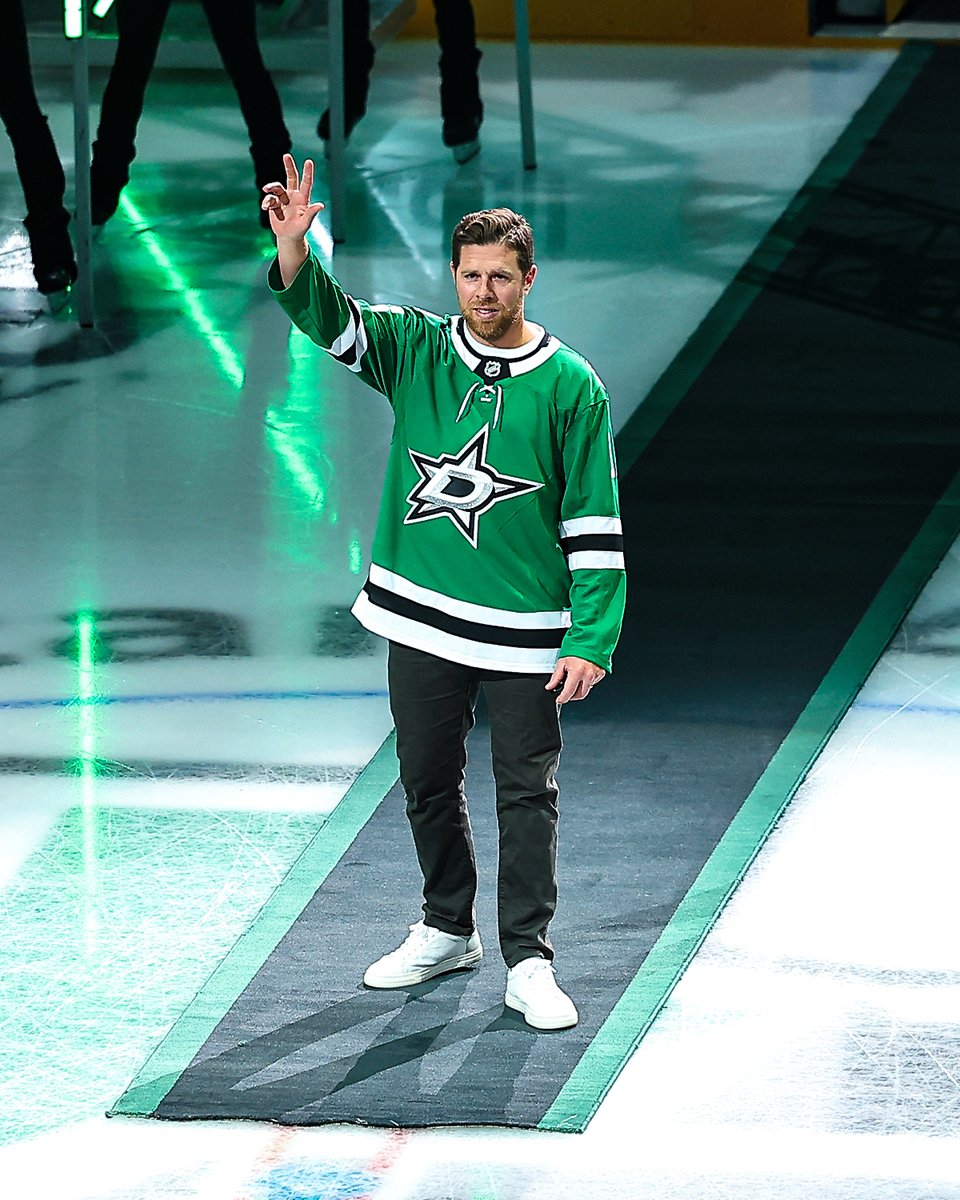 NHL's tweet image. Well, look who it is! 

Captain America, AKA Joe Pavelski, dropped the puck at the @DallasStars' home opener! ⭐ #NHLFaceOff 

📺: @espn ➡️ espn.com/watch