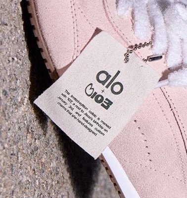 This is so iconic — the first K-pop idol to have both Dior’s 031 Lip Glow shade and Alo’s Sunset Sneakers
honoring her birthdate 🥹

103 is special no. 🫶!